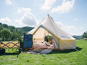 Por qué las tiendas de campaña Bell son la opción ideal para el glamping?