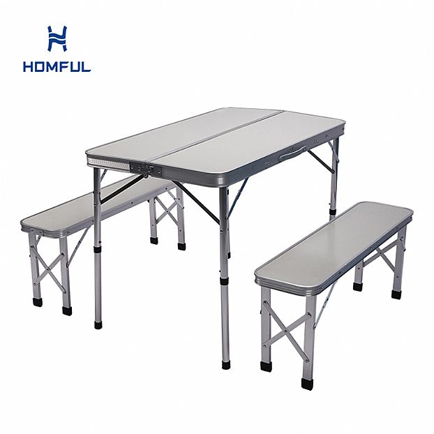 Tragbares Campingtisch- und Stuhlset