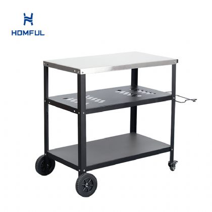 Cocina exterior de hierro con diseño de malla parcial