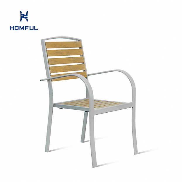 Silla de comedor de exterior de compuestos de madera-plástico