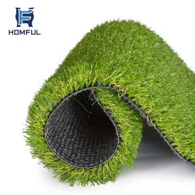 Kunstrasen im Freien