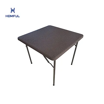 Mesa plegable de ratán de imitación