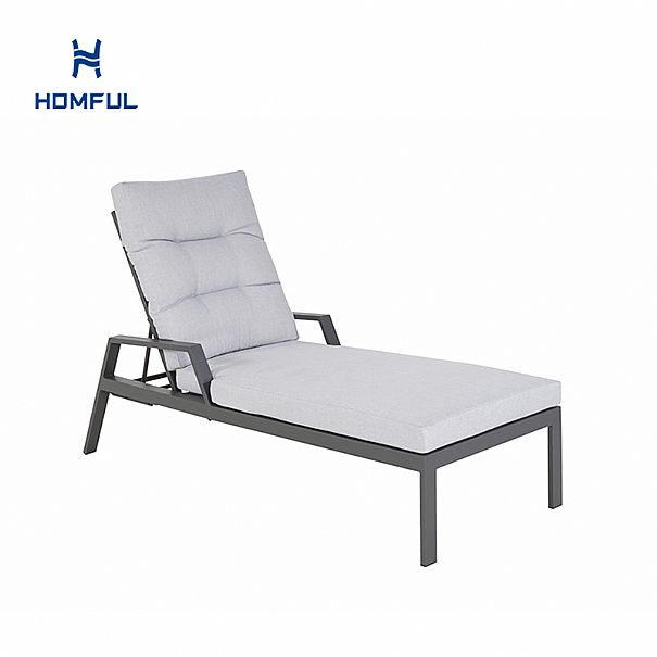 Aluminum Slat Adjustable Lounge Chair