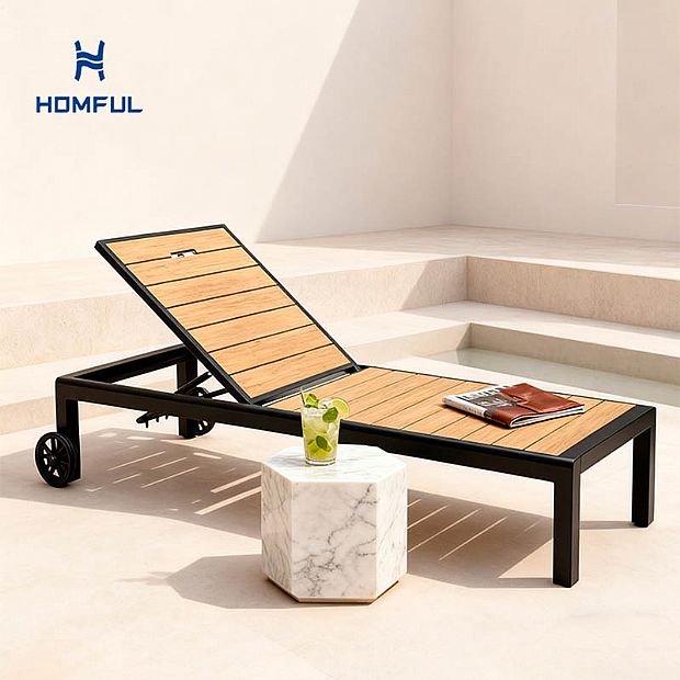 Aluminum Frame WPC Outdoor Sun Lounger