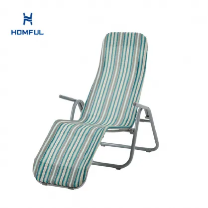 Sillón de acero con reposabrazos curvados