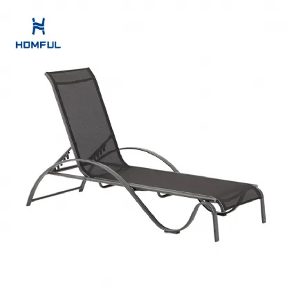 Sillón ajustable de hierro con reposabrazos en forma de S